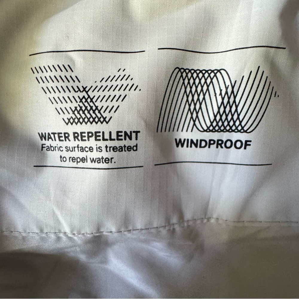 H&M Cream Puffer Vest - Picture 4 of 4